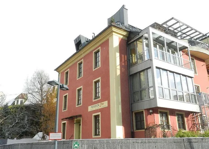 Stoi Budget Hotel 2*